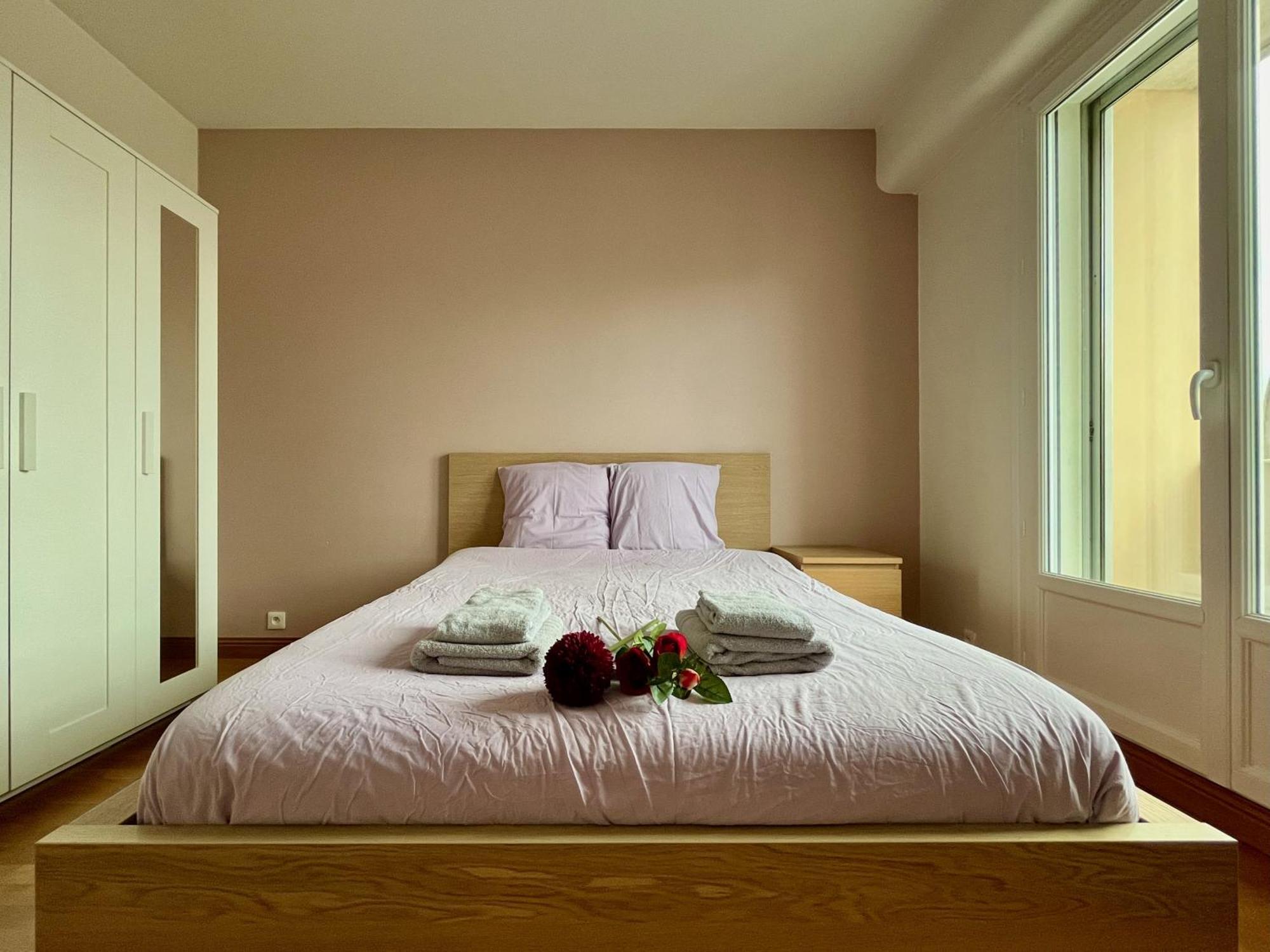 Grand Appartement A Deux Pas De La Vieille Ville Ванн Экстерьер фото